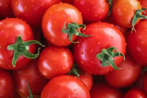 Beneficios del tomate: un superalimento para la salud, la belleza y la cocina 1.0 3 Beneficios del tomate
